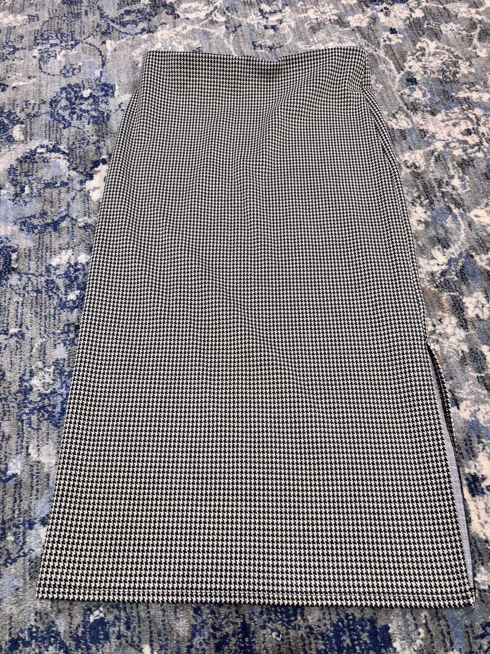 Classic Loft Houndstooth Midi Skirt Size M